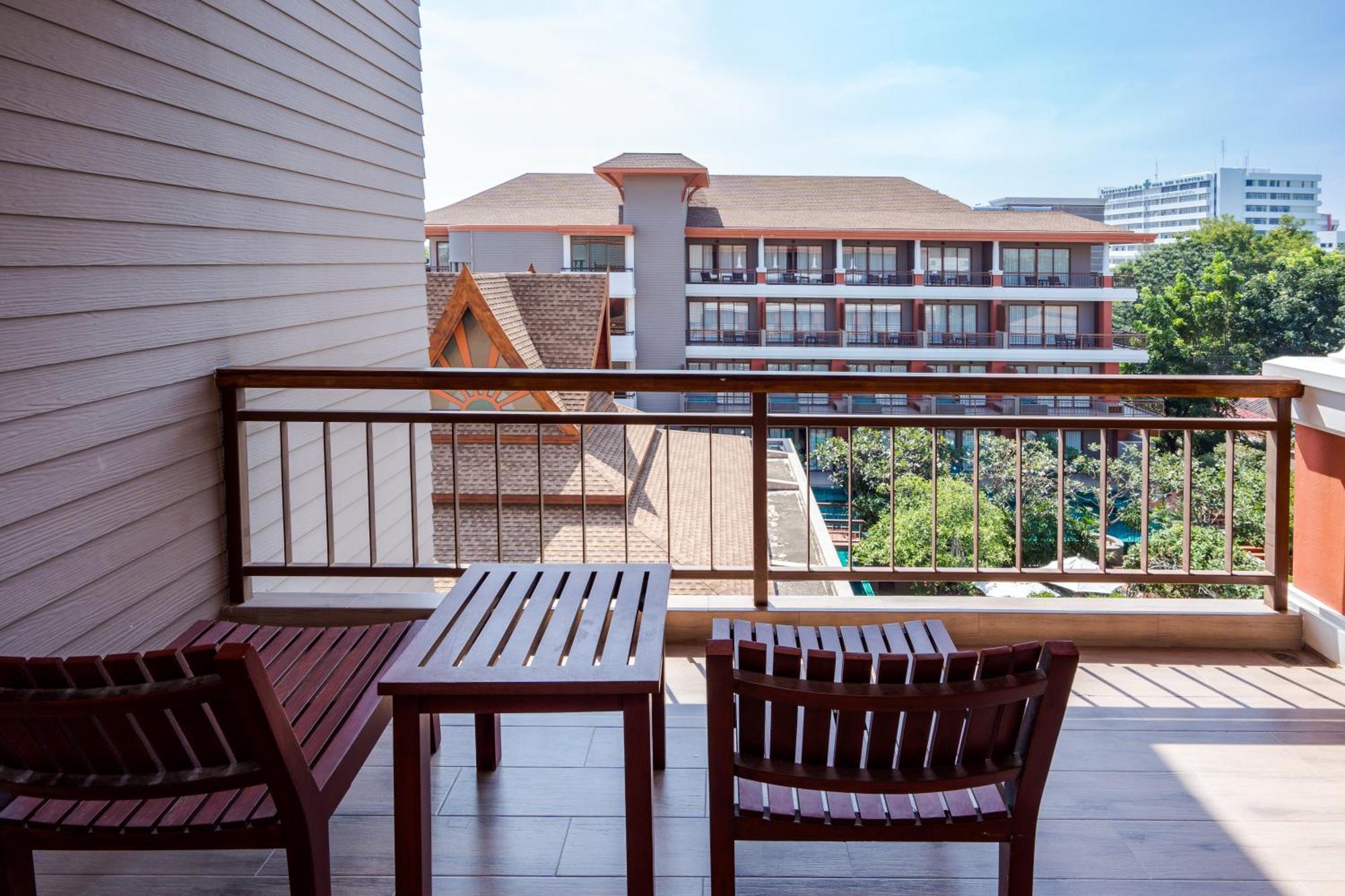 Ayrest Hua Hin Hotel Eksteriør bilde